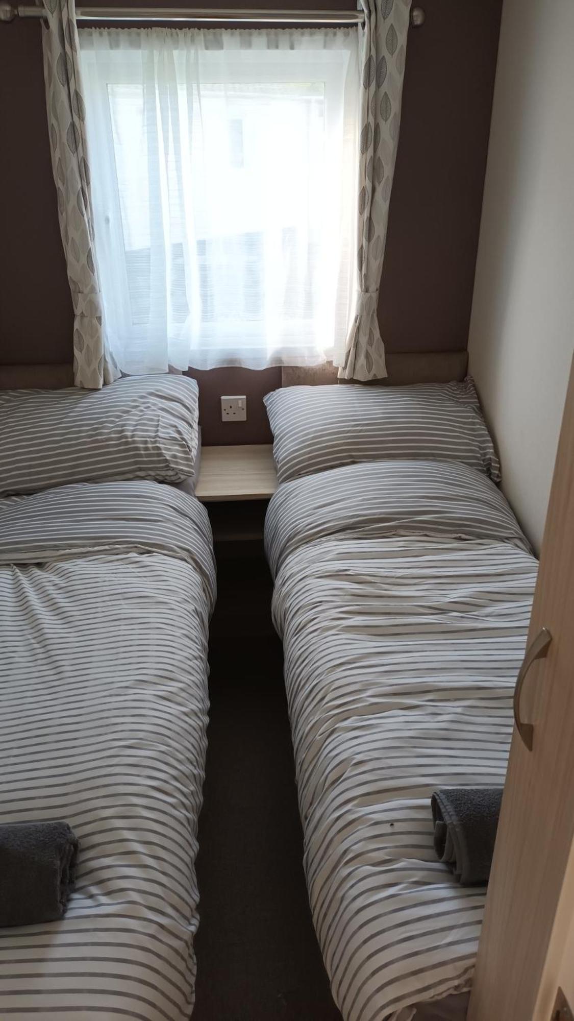 Butlins Minehead Caravan 120 River Cove Passes Included Hotel ภายนอก รูปภาพ