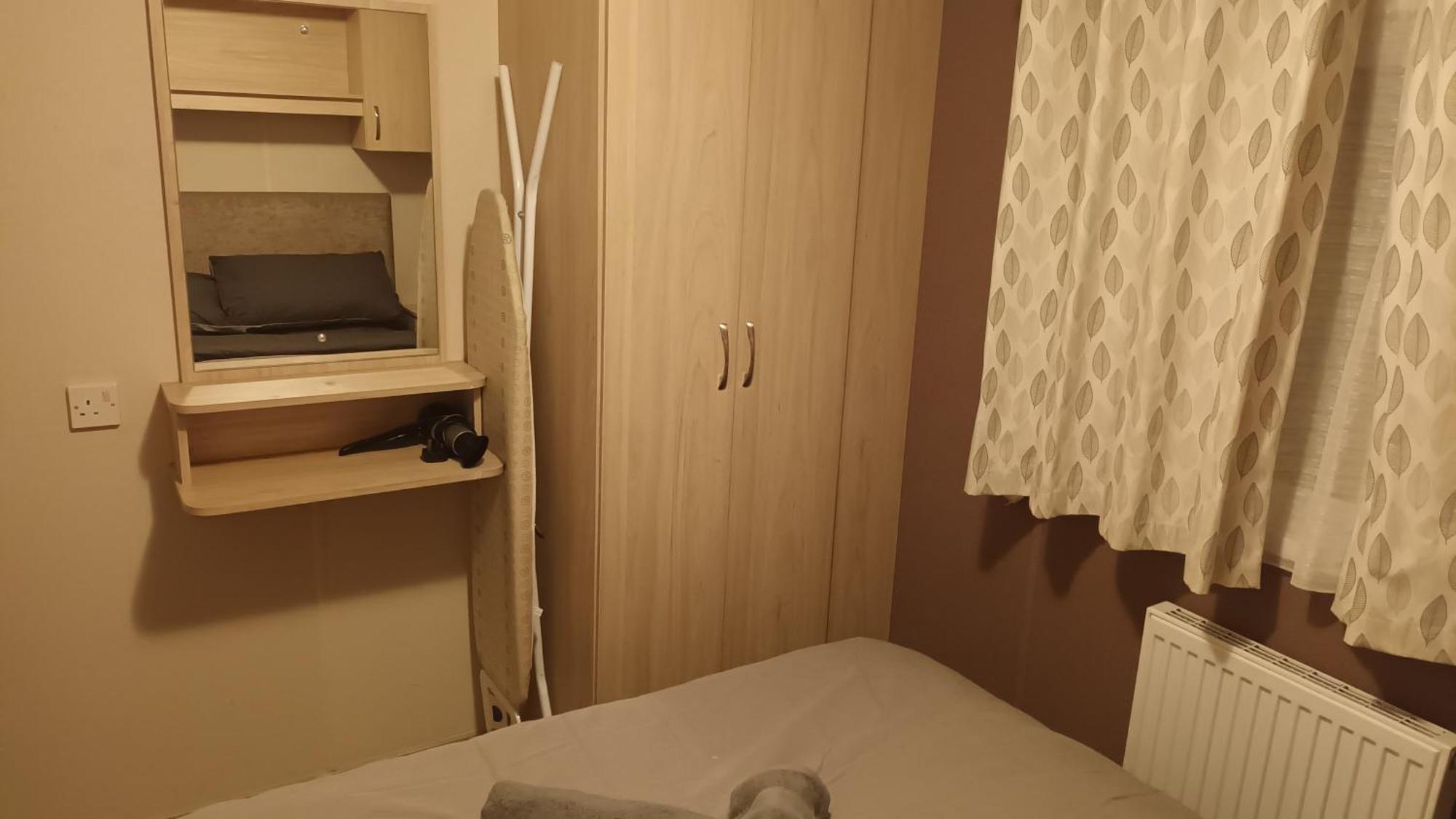 Butlins Minehead Caravan 120 River Cove Passes Included Hotel ภายนอก รูปภาพ