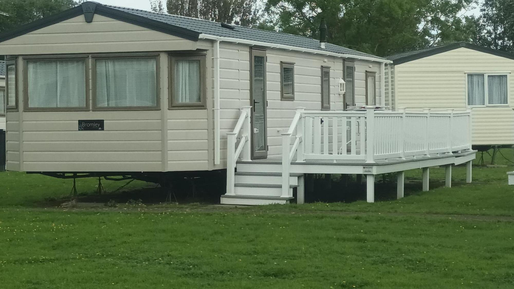 Butlins Minehead Caravan 120 River Cove Passes Included Hotel ภายนอก รูปภาพ